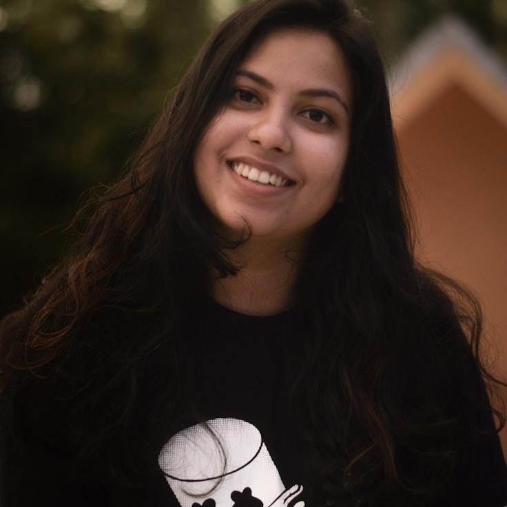 Portrait of Isha Rao meditation instructor